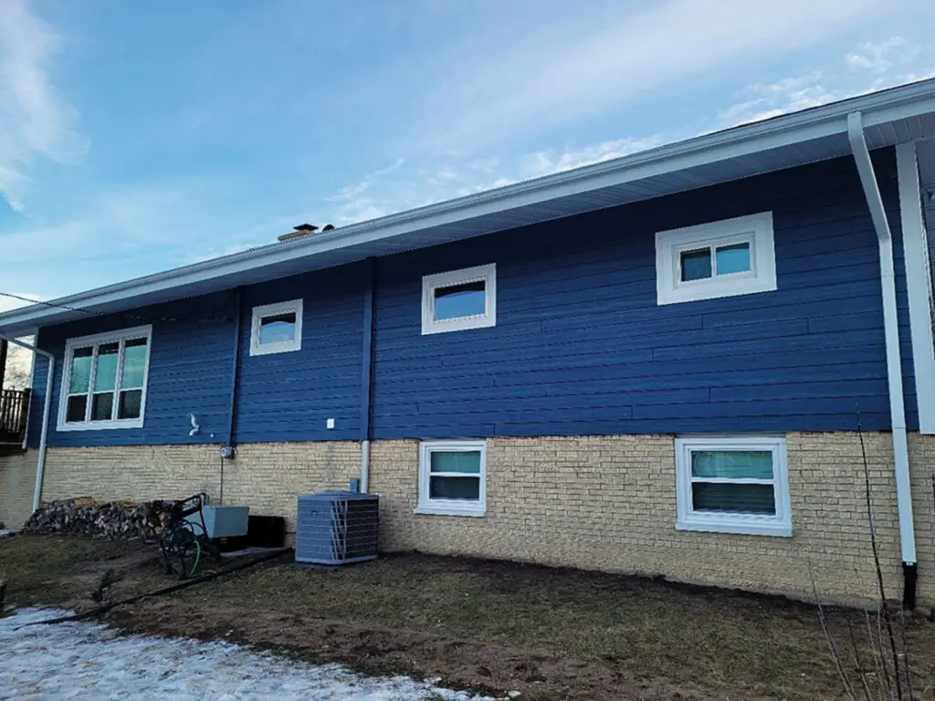 Kevin Schmitt siding image