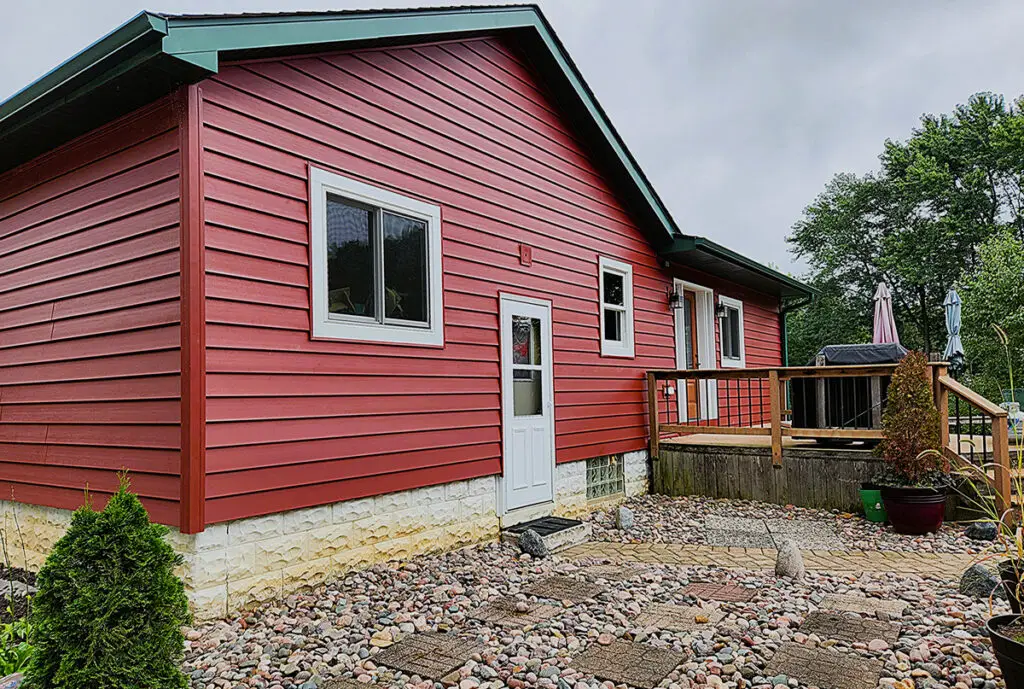 Kevin Schmitt siding image