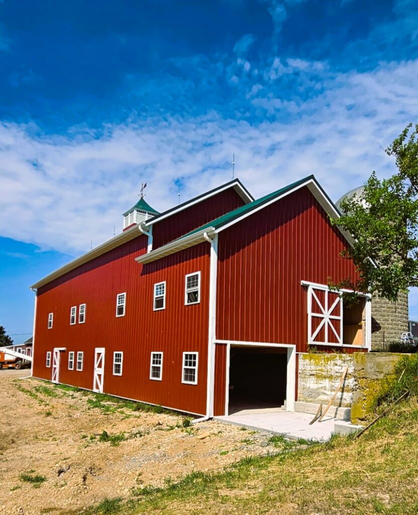 Kevin Schmitt barn image